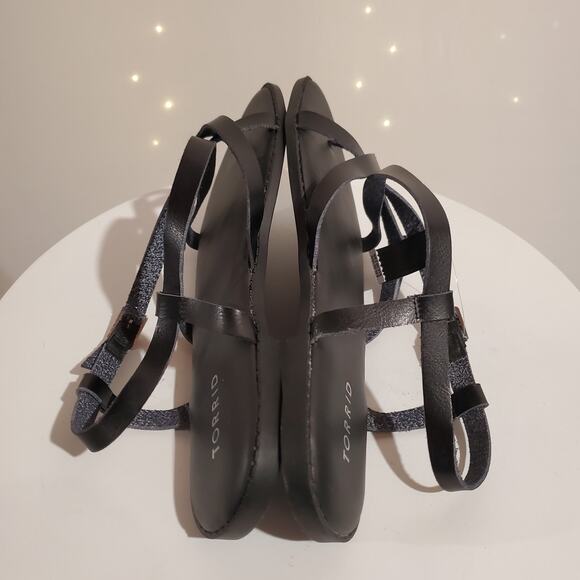 NWT Torrid Gladiator Open Toe Post Flat Stappy Sandals Size 10.5WW Black Classic - Picture 4 of 7